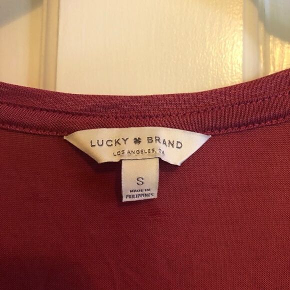 Lucky brand t shirt  - Picture 3 of 4
